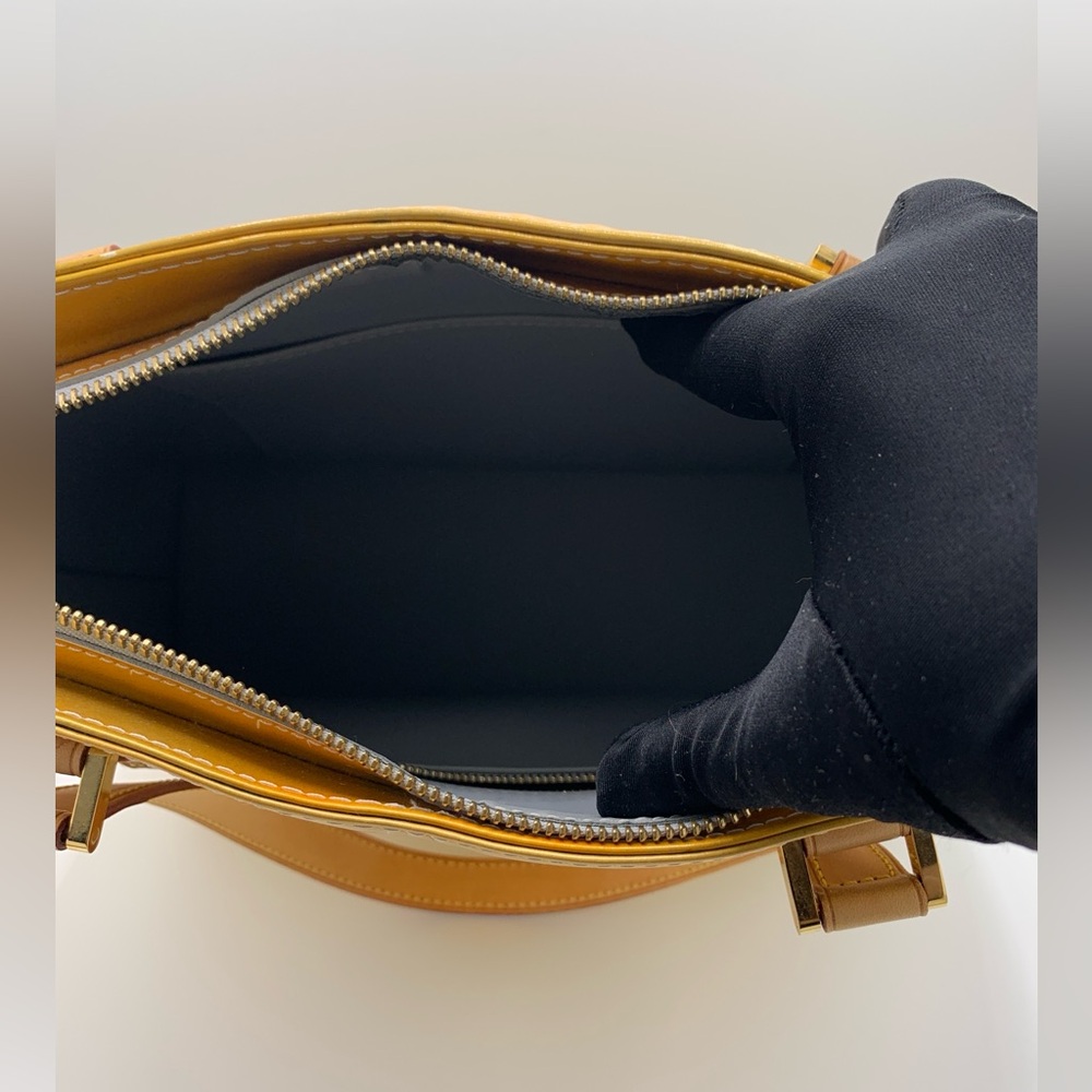 Louis Vuitton Vernis Houston Monogram Tote - Picture 7 of 9